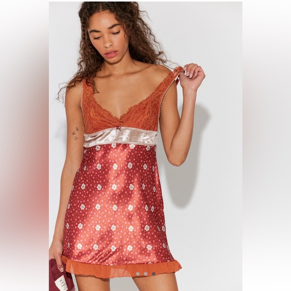 Free People Other - Free People City Lights Mini Slip - Size L